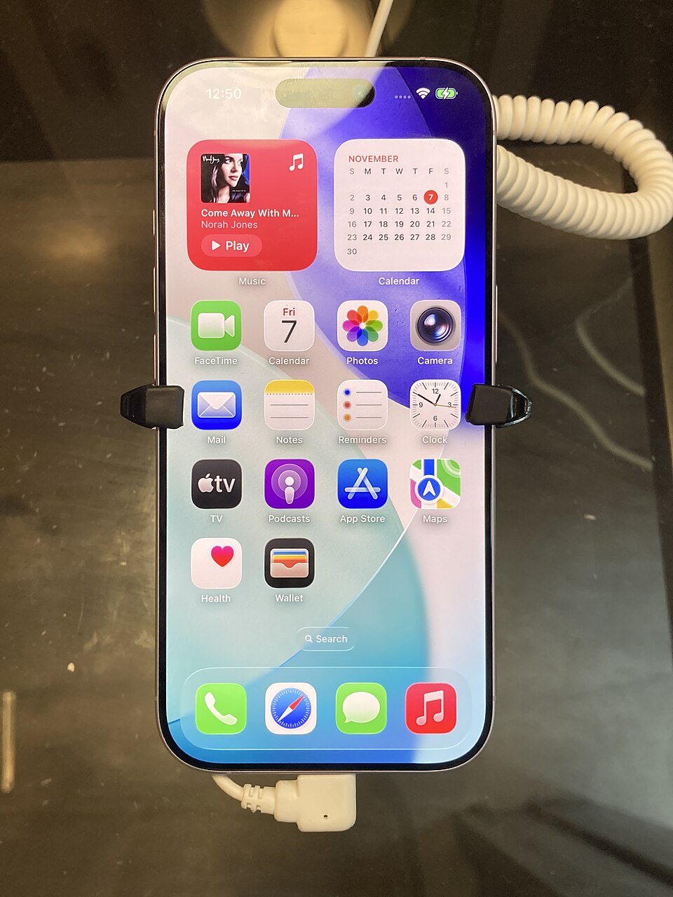 iPhone 17 AI ವೈಶಿಷ್ಟ್ಯಗಳು 2026: ಆಪಲ್‌ನ ಹೊಸ ಸ್ಮಾರ್ಟ್ ಕ್ರಾಂತಿ ಏನು?